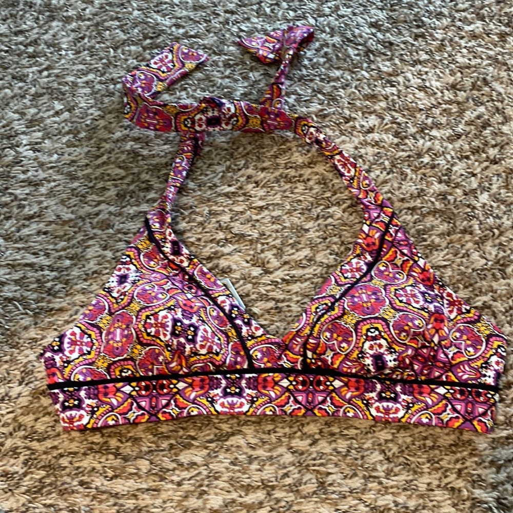 Land’s End Women’s Bikini Top- medallion Print size 4